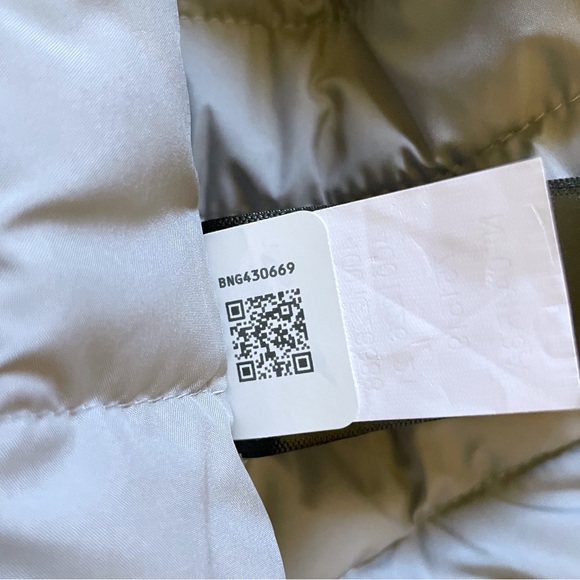 The North Face Women’s Aconcagua Jacket In Meld Grey - Picture 9 of 9